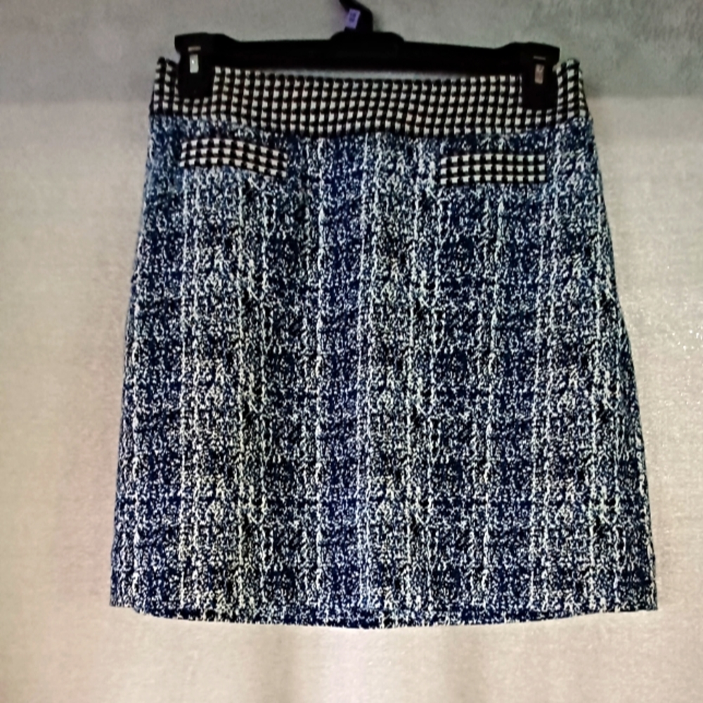 Cabi Women's 21 Club Blue-Black-White Printed Skirt Sz 6 Spring.